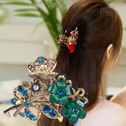 Élégant clip de cheveux avec des fleurs de cristal
