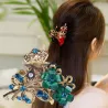 Elegant hair clip with crystal flowersHair clips
