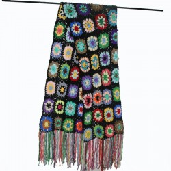 Foulard au crochet fait main - avec des fleurs - avec des pompons