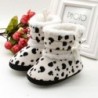 Spotted knitted shoes - baby / newborn