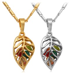 Leaf shaped pendant with crystals - stainless steel necklaceNecklaces