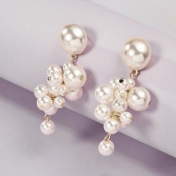 Eleganti orecchini pendenti con perle a fili