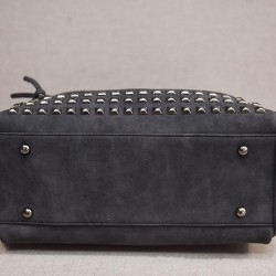 Vintage nubuck leather bag with rivets / fur pom pomBags