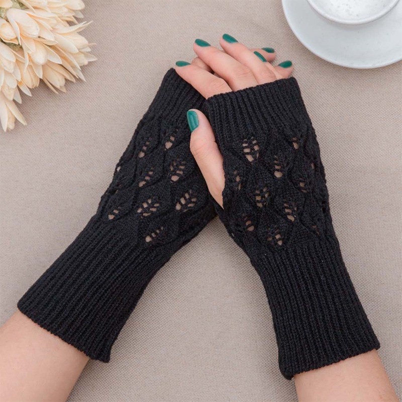 Long knitted fingerless glovesGloves