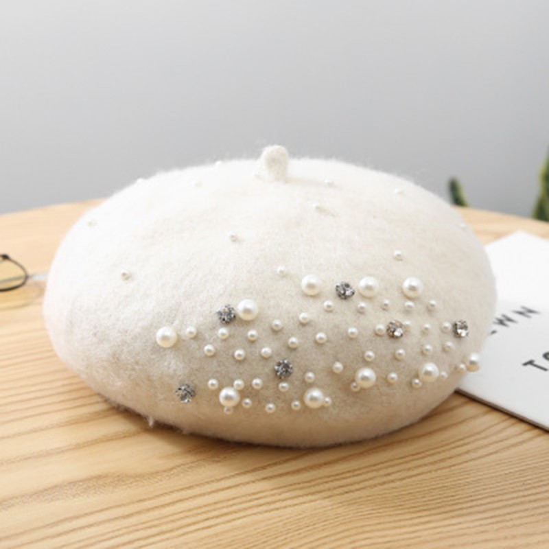 Knitted wool beret - with pearls / crystalsHats & Caps