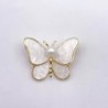Farfalla di conchiglia bianca - con una perla - spilla