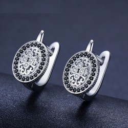 Boucles d'oreilles rondes élégantes en argent - cristaux blancs/noirs