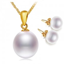 Elegante collana in oro con perle e orecchini